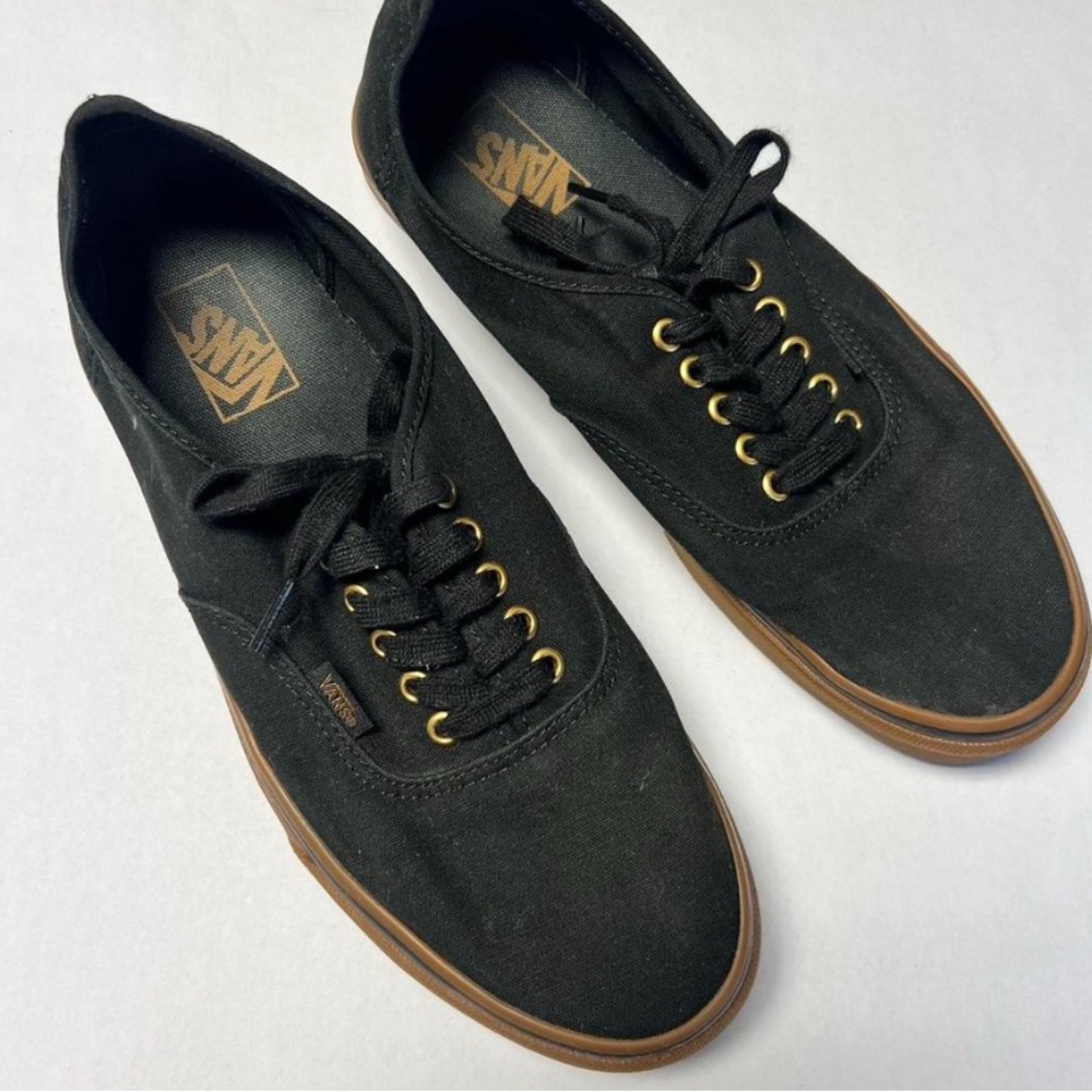 Vans Men's Black Authentic with Brown Gumsole